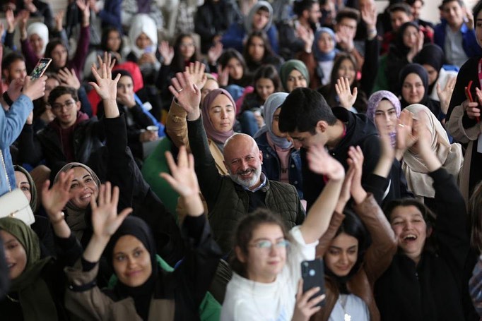 Kocasinan'das Gençler 19 Mayıs'ı Kuşçu Marina'da Kutladı