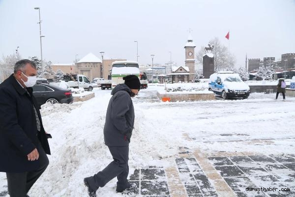 Başkan Büyükkılıç, karla mücadele çalışmalarını denetledi