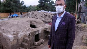 8 asırlık mezarlıkta yapılan kazı tamamlandı; eyvan tipi kümbet çıktı