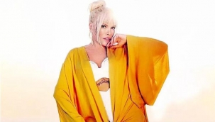 Ajda Pekkan yine kendine hayran bıraktı