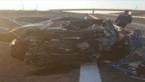 Aksaray'da bariyerlere çarpan otomobildeki anne ve oğlu hayatını kaybetti