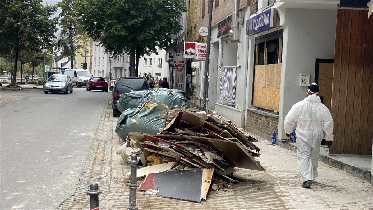 Almanya'da 6 hafta önce meydana gelen selin izleri hala silinemedi