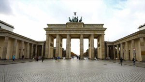 Almanya'da Merkel sonrası dönemin odağı ekonomideki dönüşüm