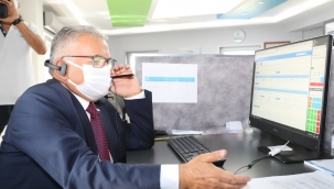 Başkan Büyükkılıç, Kaski 185 Çağrı Merkezi'nde talepleri dinledi