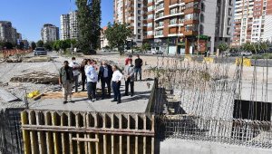 Başkan Büyükkılıç, tramvay proje alanlarında inceleme yaptı