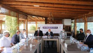 Başkan Çolakbayrakdar, muhtarlarla buluştu