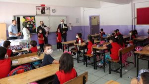 Başkan Yalçın'dan ilk ve ortaokul öğrencilerine ziyaret