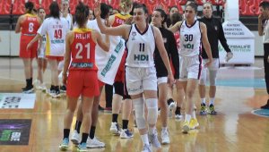 Beşiktaş HDI Sigorta Kadın Basketbol Takımı'nda 8 sporcu zehirlendi