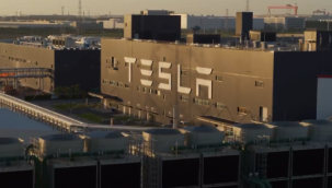 Elon Musk Tesla'yı nasıl üretiyor? İnanılmaz görüntüler