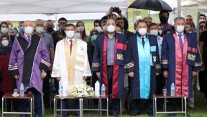 ERÜ Diş Hekimliği Fakültesi 12'nci dönem mezunlarını verdi