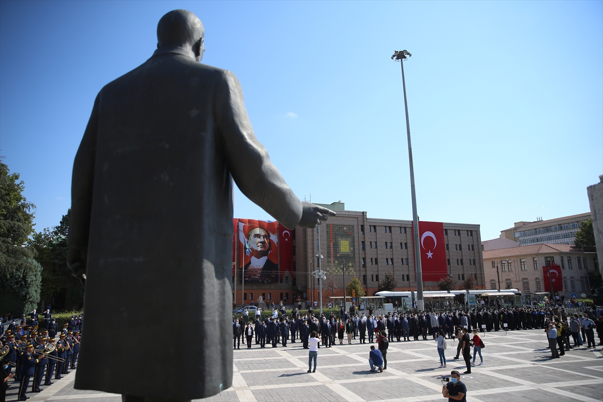 Eskişehir'in kurtuluşunun 99. yıl dönümü törenle kutlandı
