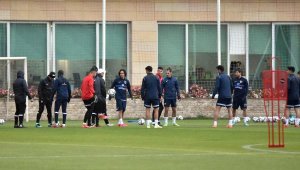 Hikmet Karaman'dan Emre Demir yorumu: Şehrimiz adına gurur verici