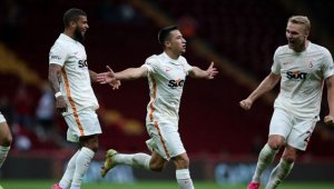 İkinci yarı açılan Galatasaray, Süper Lig'de 4 maç sonra kazandı