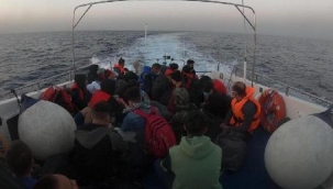 İzmir açıklarında 75 kaçak göçmen kurtarıldı