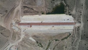 Kayseri Pınarbaşı Karamanlı Barajı'nda çalışmalar devam ediyor