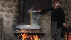 Kayseri'de coğrafi işaretli üzümler pekmez oluyor