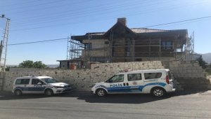 Kayseri'de inşaattan merdiven boşluğuna düşen işçi yaralandı