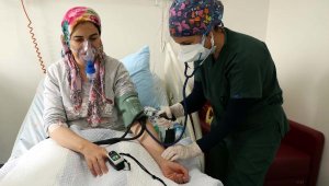 Koronavirüs tedavisi gören 3 çocuk annesi: Söylentilere inandık, yanlış yapmışız