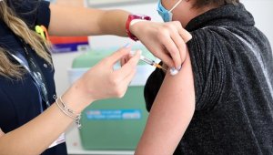 Kovid-19 aşısı yaptıranlara ayrıca grip aşısı önerisi