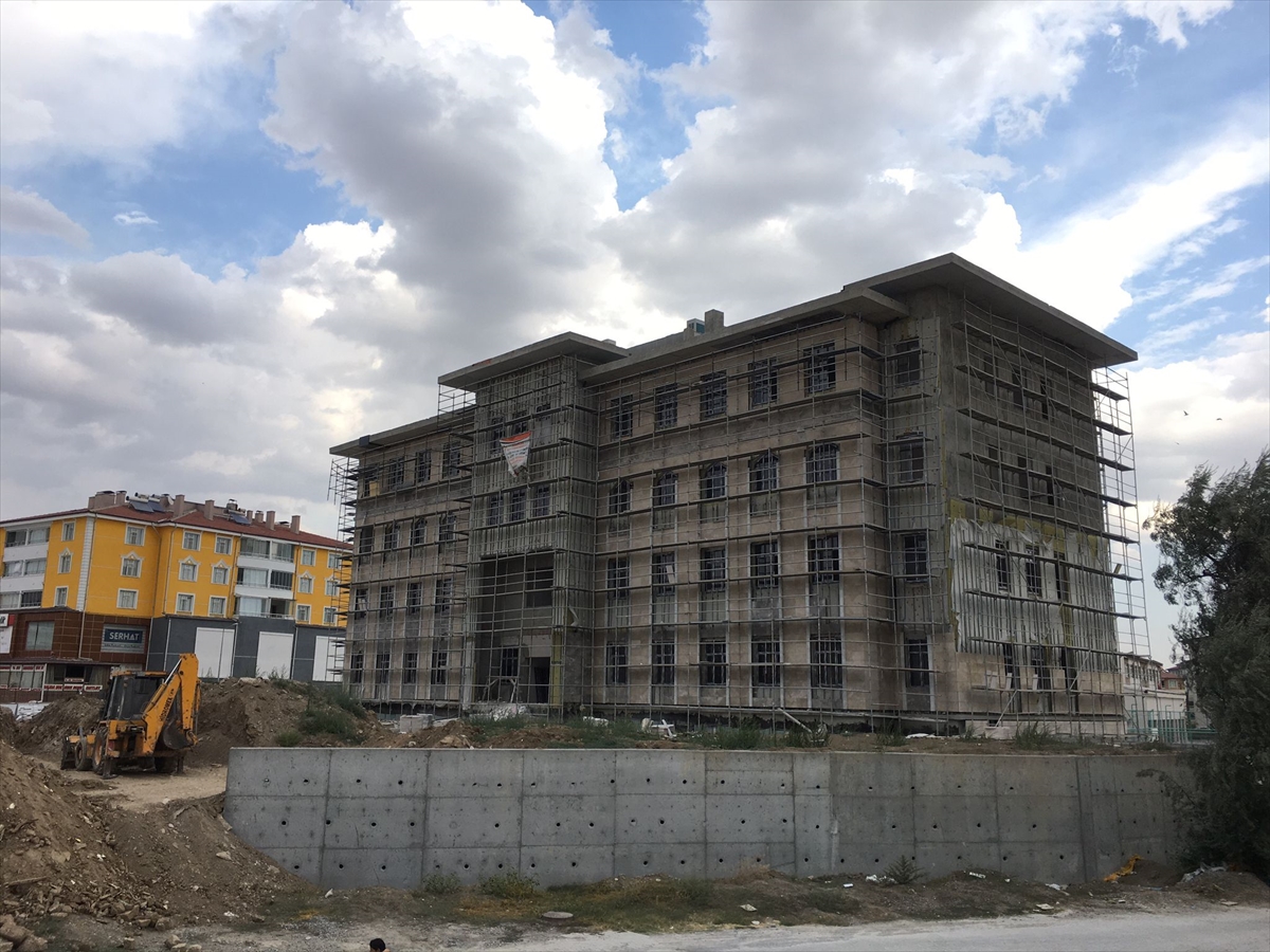 Kulu'da yeni hükümet konağının kaba inşaatı tamamlandı