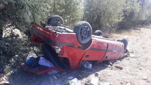 Otomobil şarampole devrildi: 3 yaralı