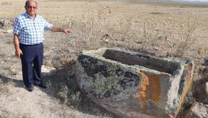 Roma dönemi kaya mezarlarda defineci tahribatı