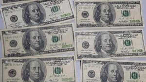 Sahte dolar bozdurmak isteyen 1 kişiye gözaltı