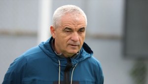 Sivasspor Teknik Direktörü Çalımbay, ligi iyi bir yerde tamamlamayı hedefliyor