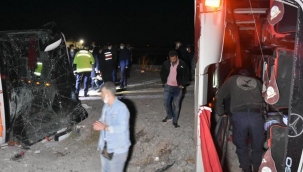 Son dakika: Konya'da yolcu otobüsü devrildi! Çok sayıda yaralı var