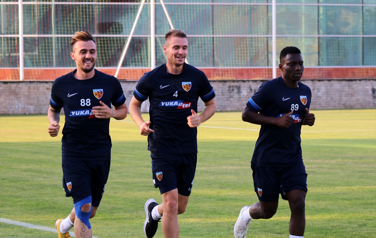 Kayserispor Teknik Direktörü Karaman: 