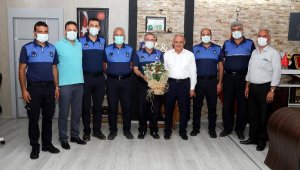 Zabıta memurlarından Başkan Öztürk'e ziyaret