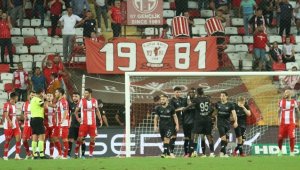 Adana Demirspor Antalya deplasmanında kazandı