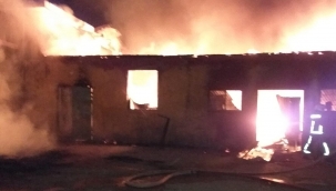 Alevler bir anda yükseldi! Küle döndü