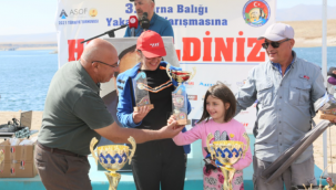 Amatör Balıkçılar Turna Balığı Tutmak için Yarıştı