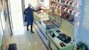 Antalya'da kanlı soygun... Kuyumcuyu öldürüp 2 kilo altını alarak kaçtı