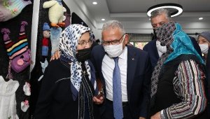 Başkan Büyükkılıç, Dünya Yaşlıları Günü etkinliğine katıldı