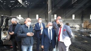 Başkan Büyükkılıç, yanan fabrikayı inceledi