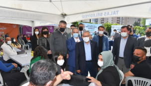 Büyükkılıç'tan üniversiteli gençlere 