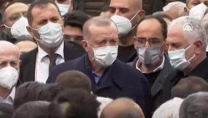Cumhurbaşkanı Erdoğan, İstanbul'da iş insanı Ahmet Gür'ün cenazesine katıldı