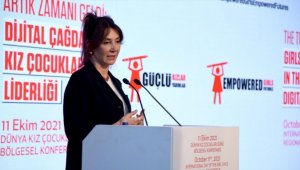Dünyanın ve Türkiye'nin önde gelen STK'ları 'kız çocuklarının dijital eşitliği için' buluştu