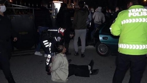 'Dur' ihtarına uymayan otomobildeki 2'si kadın 4 kişi, 5 kilometre kaçabildi