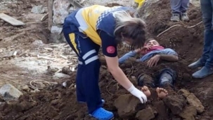 Elektrik akımını kapılan işçiyi toprağa gömdüler