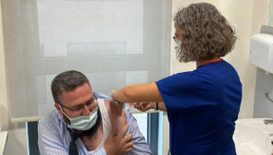 Eskişehir’de 2 TURKOVAC gönüllüsü, aşı oldu