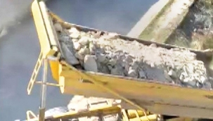 Hafriyatçılar işi abarttı! Güpegündüz boş arsaya döküm yapıp kaçtılar