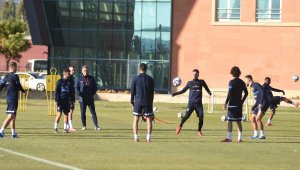 Hikmet Karaman: Konyaspor maçından 3 puan alıp aşağı tarafla ilgimizi kesmek istiyoruz