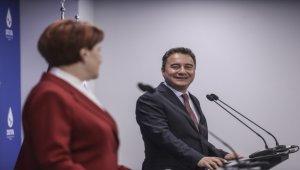 İYİ Parti Genel Başkanı Akşener, DEVA Partisi Genel Başkanı Babacan ile görüştü