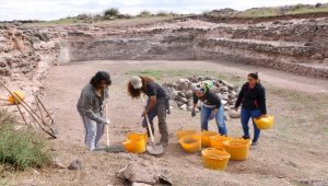 Karacahisar Kalesi'nde bulunan sikkeler Osmanlı tarihinin erken dönemine ışık tutuyor