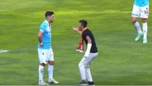 Kayseri'de saha karıştı! Bakasetas holiganla burun buruna geldi