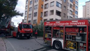 Kayseri'de 13 katlı apartmanda yangın