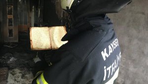 Küle dönen evde bir tek Kur'an-ı Kerim yanmadı